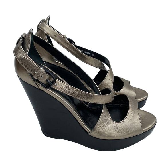 Burberry Abbot Gold Metallic Leather Peep Toe Crisscross Strap Wedge Sandal 39 - Picture 2 of 15